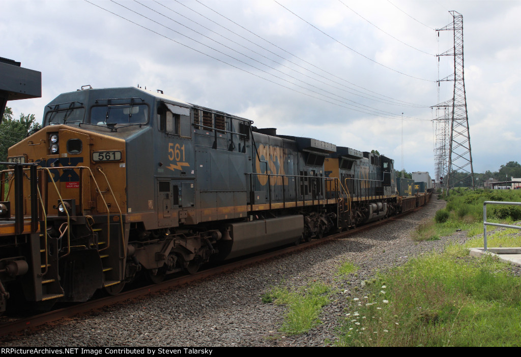 CSX 561